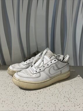 Nike White Leather Low-Top Sneakers with Cream Sole